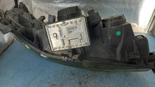 Load image into Gallery viewer, Frontscheinwerfer Volvo Xc70 89008799 Links Scheinwerfer Headlight