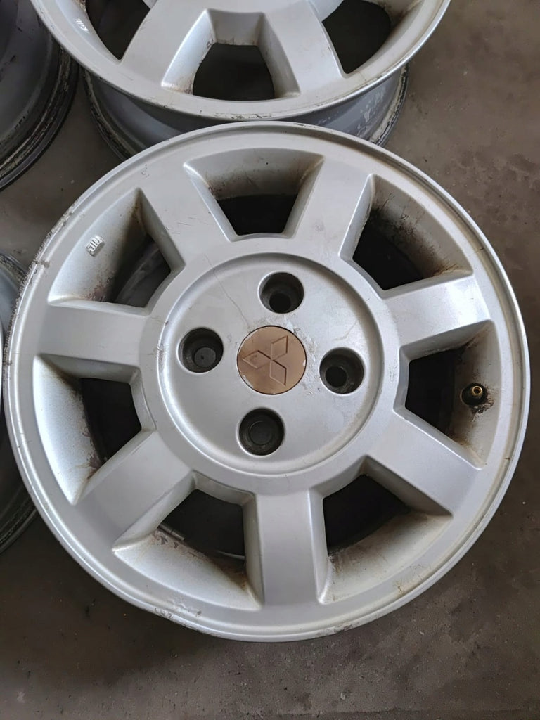 4x Alufelge 15 Zoll 6.0" 4x114.3 46ET Mitsubishi Carisma Rim Wheel FEL9705083774bm