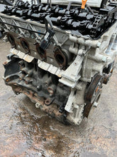 Laden Sie das Bild in den Galerie-Viewer, Motor Hyundai Kia Optima Sportage IV D4FD 1.7 CRDI 2015 Diesel Engine Unkomplett