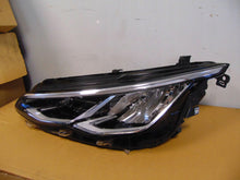 Load image into Gallery viewer, Frontscheinwerfer VW Golf VIII 5H1941005 LED Ein Stück (Rechts oder Links) SCH4622743339qd