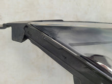 Load image into Gallery viewer, Frontscheinwerfer Hyundai I20 III 92102-Q0000 Rechts Scheinwerfer Headlight SCH4813621392ye