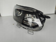 Laden Sie das Bild in den Galerie-Viewer, Frontscheinwerfer Opel Zafira Vivaro C 9832836480 Xenon Rechts Headlight SCH5625020750tc