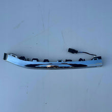 Laden Sie das Bild in den Galerie-Viewer, Frontscheinwerfer VW T-Roc QBB16846 Vorderseite Scheinwerfer Headlight SCH5223555623is