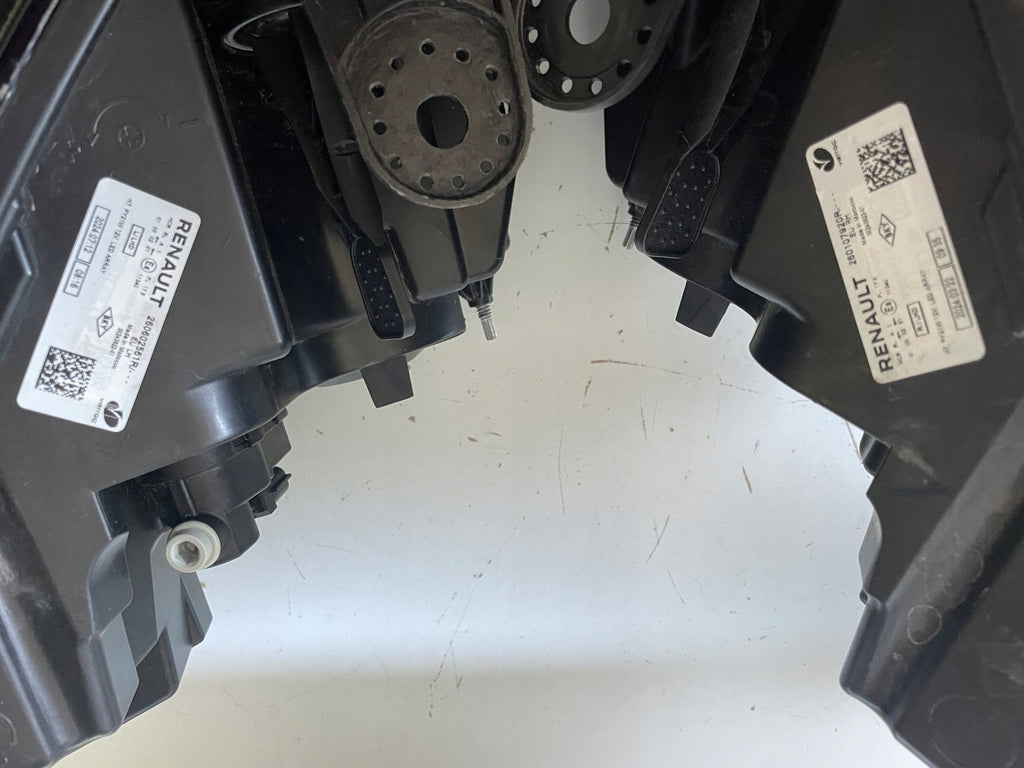 Frontscheinwerfer Dacia Sandero III Jogger 260602561R 260107920R LED Ein Satz