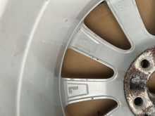 Load image into Gallery viewer, 1x Alufelge 17 Zoll 7.0" 5x115 44ET Glanz Silber Opel Zafira Astra J Rim Wheel FEL1281955841eu