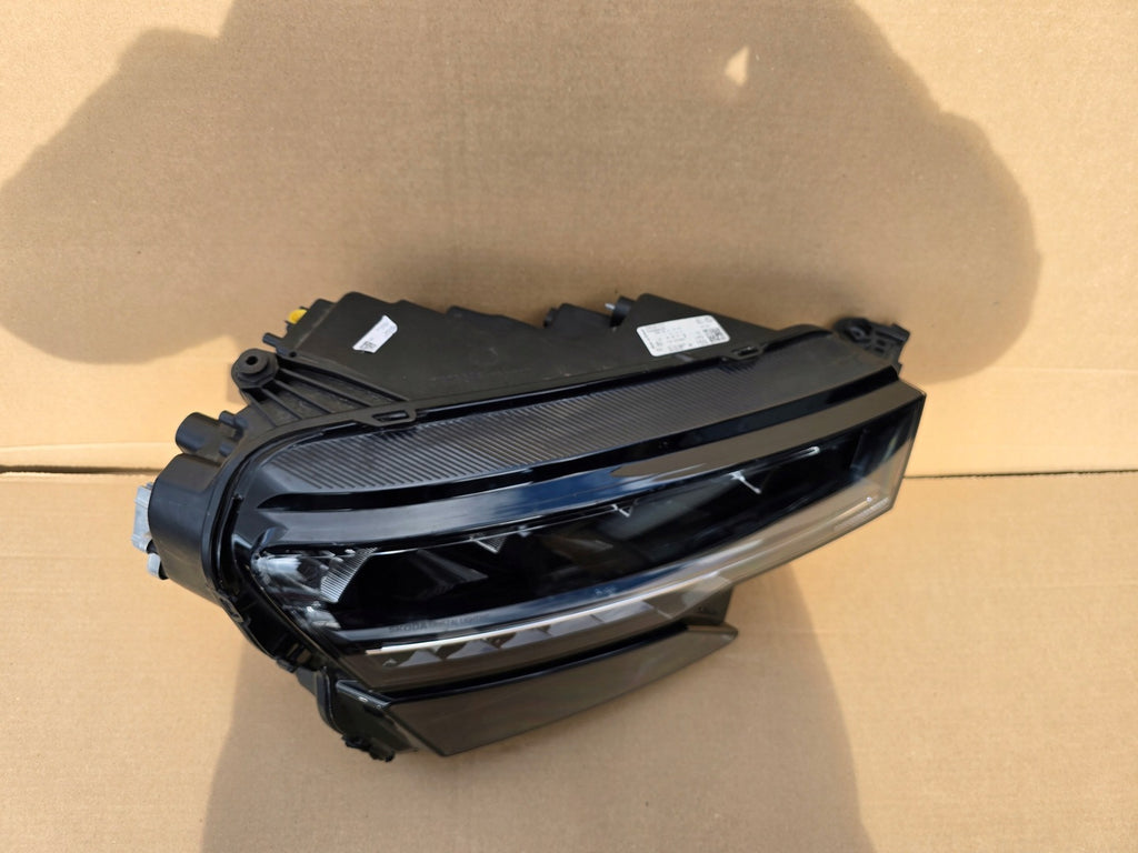 Frontscheinwerfer Skoda Karoq 57B941010 LED Rechts Scheinwerfer Headlight SCH3606687500zl