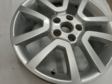 Laden Sie das Bild in den Galerie-Viewer, 1x Alufelge 17 Zoll 7.0&quot; 5x112 45ET Glanz Silber 5L0601025 Skoda Yeti Rim Wheel