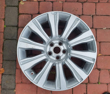 Laden Sie das Bild in den Galerie-Viewer, 1x Alufelge 19 Zoll 8.0" 5x108 45ET Silber GJM3-1007-BB Land Rover Rim Wheel FEL7468770106pp