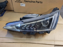 Load image into Gallery viewer, Frontscheinwerfer Hyundai Elantra 89101F2500 Links Scheinwerfer Headlight