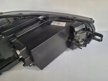Laden Sie das Bild in den Galerie-Viewer, Frontscheinwerfer VW Passat 3J1941005 LED Links Scheinwerfer Headlight SCH4001561588vg