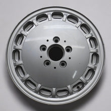 Laden Sie das Bild in den Galerie-Viewer, 1x Alufelge 15 Zoll 6.5&quot; 5x112 1244001302 Mercedes-Benz W124 A124 Rim Wheel