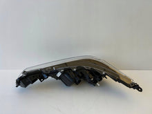 Laden Sie das Bild in den Galerie-Viewer, Frontscheinwerfer Toyota Corolla 81110-02X10 LED Rechts Scheinwerfer Headlight SCH1803170261sh
