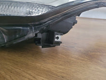 Laden Sie das Bild in den Galerie-Viewer, Frontscheinwerfer Toyota C-Hr 201665356 81150F4180 Links Scheinwerfer Headlight SCH6851855488pg
