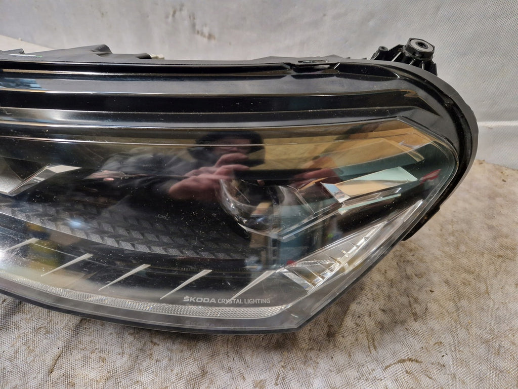 Frontscheinwerfer Skoda Fabia IV 6VB941015A FALSE Scheinwerfer Headlight SCH7977915238xx