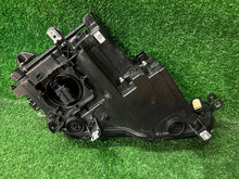 Laden Sie das Bild in den Galerie-Viewer, Frontscheinwerfer Seat Leon 5FB941007G 90188325 Links Scheinwerfer Headlight SCH7849274348io