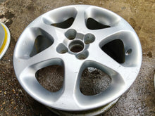 Laden Sie das Bild in den Galerie-Viewer, 1x Alufelge 16 Zoll 6.5" 4x100 45ET Silber S6A665F Honda I Rim Wheel FEL9641056829ax