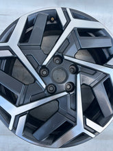 Load image into Gallery viewer, 1x Alufelge 18 Zoll 7.0" 5x114.3 50ET 52910DF600 Hyundai Kona Rim Wheel FEL8806868005du