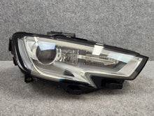 Laden Sie das Bild in den Galerie-Viewer, Frontscheinwerfer Audi A3 8V0941006E Xenon Rechts Scheinwerfer Headlight SCH3427515400yt