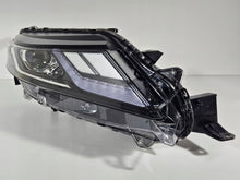 Laden Sie das Bild in den Galerie-Viewer, Frontscheinwerfer Mitsubishi L200 8301D382 Full LED Rechts Headlight
