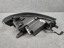 Load image into Gallery viewer, Frontscheinwerfer VW Passat 3J1941005 LED Links Scheinwerfer Headlight SCH9802706623at