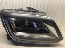 Laden Sie das Bild in den Galerie-Viewer, Frontscheinwerfer VW Amarok 2H3941032B Xenon Rechts Scheinwerfer Headlight SCH3849684553vy