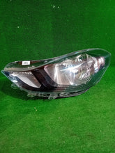 Laden Sie das Bild in den Galerie-Viewer, Frontscheinwerfer Hyundai I10 III 92101K7500 Links Scheinwerfer Headlight SCH9518001124tm