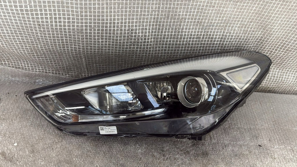 Frontscheinwerfer Hyundai Tucson D7921-110A0 Links Scheinwerfer Headlight SCH6241893887ee