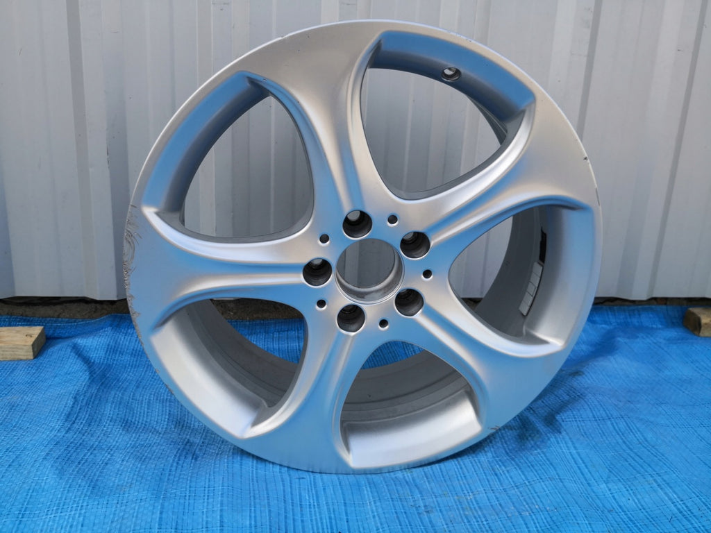 1x Alufelge 18 Zoll 7.5" 5x112 44ET Glanz Silber A2054018800 Mercedes-Benz W205