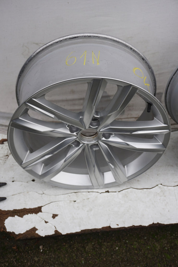 1x Alufelge 18 Zoll 8.0" 5x112 44ET 3G0601025K VW Rim Wheel FEL3178461814mp