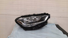 Laden Sie das Bild in den Galerie-Viewer, Frontscheinwerfer Mercedes-Benz W247 Rechts Scheinwerfer Headlight SCH2074491954my