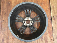 Laden Sie das Bild in den Galerie-Viewer, 1x Alufelge 19 Zoll 8.0" 5x120 36ET Glanz Graphit 6883014 BMW 3 F30 F31 Mg FEL2057176714wr