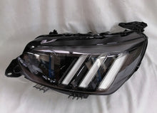 Laden Sie das Bild in den Galerie-Viewer, Frontscheinwerfer Peugeot 2008 II 90123733 LED Links Scheinwerfer Headlight