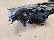 Load image into Gallery viewer, Frontscheinwerfer Toyota V Rechts Scheinwerfer Headlight