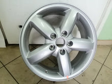 Laden Sie das Bild in den Galerie-Viewer, 1x Alufelge 17 Zoll 7.0&quot; 5x114.3 41ET 520102B120 Hyundai Rim Wheel