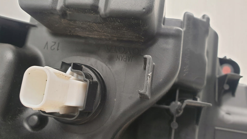 Frontscheinwerfer Toyota 4 Yaris K0-8EU LED Rechts Scheinwerfer Headlight