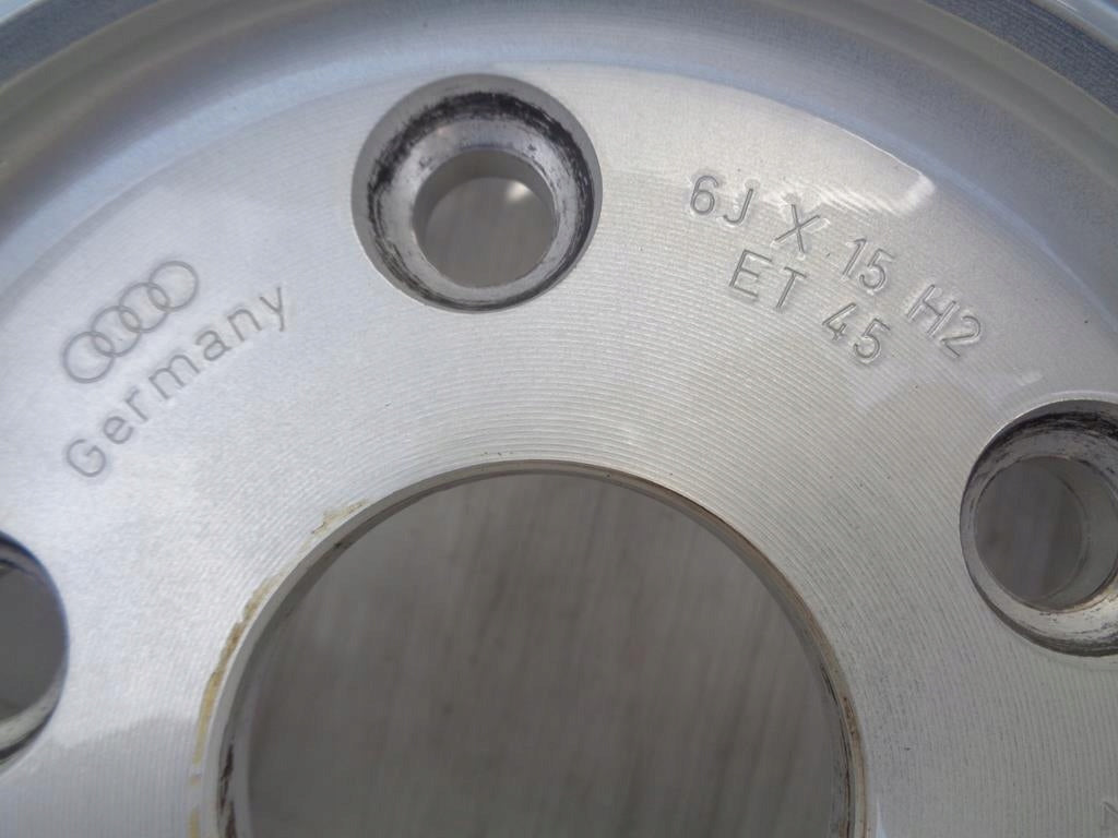 1x Alufelge 15 Zoll 6.0" 5x112 45ET Glanz Silber 4B0601025 Audi C5 Rim Wheel