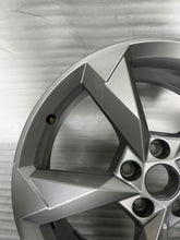 Load image into Gallery viewer, 1x Alufelge 19 Zoll 7.0" 5x112 43ET Glanz Silber 83A601025N Audi Q3 Rim Wheel FEL9213221218vh