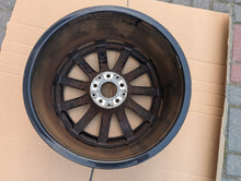 Laden Sie das Bild in den Galerie-Viewer, 1x Alufelge 20 Zoll 8.5&quot; 5x112 30ET A2934010900 Mercedes-Benz Amg Eqc Rim Wheel