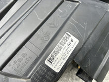 Laden Sie das Bild in den Galerie-Viewer, Frontscheinwerfer Citroën Jumpy Zafira C Vivaro 9808567780 Links Headlight SCH6854704897as