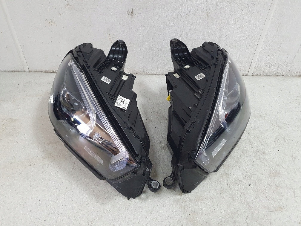 Frontscheinwerfer Mercedes-Benz Gle A1679065508 LED Ein Satz Headlight SCH8210834588ox