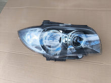 Laden Sie das Bild in den Galerie-Viewer, Frontscheinwerfer BMW 1 E87 7181290-06 Xenon Rechts Scheinwerfer Headlight SCH9217717985qr