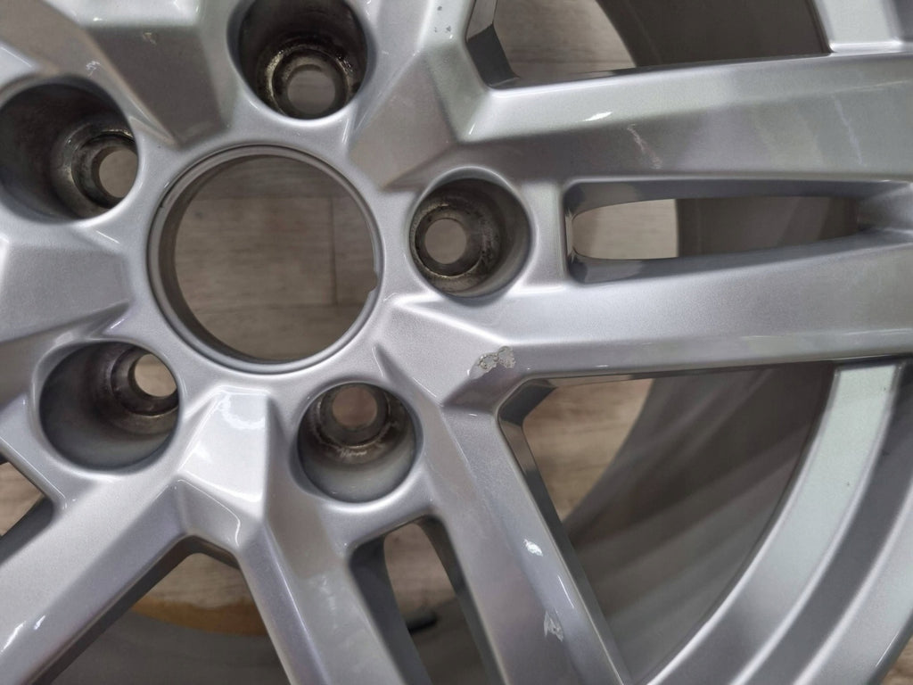 1x Alufelge 17 Zoll 7.0" 5x112 42ET Glanz Silber 8W0601025P Audi A4 Rim Wheel FEL6360651742rb