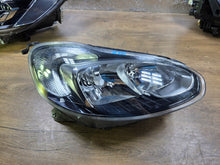 Laden Sie das Bild in den Galerie-Viewer, Frontscheinwerfer Opel Adam 39015503 Rechts Scheinwerfer Headlight SCH6019559191wm