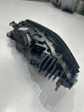 Laden Sie das Bild in den Galerie-Viewer, Frontscheinwerfer Tesla Model 3 1760889-99-C Laser Rechts Scheinwerfer Headlight