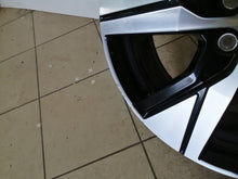 Laden Sie das Bild in den Galerie-Viewer, 1x Alufelge 19 Zoll 7.5" 5x108 50 5ET Glanz Silber 32243375 Volvo Xc60 Xc40