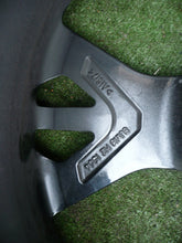 Laden Sie das Bild in den Galerie-Viewer, 1x Alufelge 18 Zoll 8.0" 5x112 54ET 8092355 BMW 1 Rim Wheel FEL6095138673eh