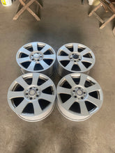 Laden Sie das Bild in den Galerie-Viewer, 4x Alufelge 17 Zoll 7.5" 5x112 47 5ET Glanz Silber Mercedes-Benz Rim Wheel FEL1865848523lo