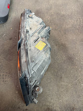 Laden Sie das Bild in den Galerie-Viewer, Frontscheinwerfer Skoda Octavia III 5E1941016C Rechts Scheinwerfer Headlight SCH9287745378fc