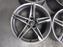 Laden Sie das Bild in den Galerie-Viewer, 4x Alufelge 18 Zoll 8.5" 5x112 29ET Glanz Silber 8W0601025 Audi 4 Rim Wheel FEL8859919087yh