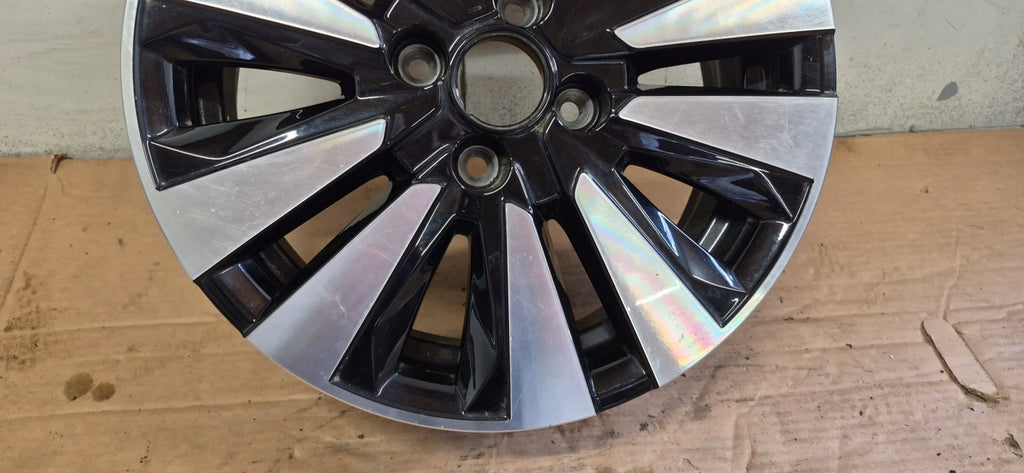 1x Alufelge 15 Zoll 5.5" 4x100 36ET Glanz Silber 403000622R Renault Twingo I FEL1201544019vp